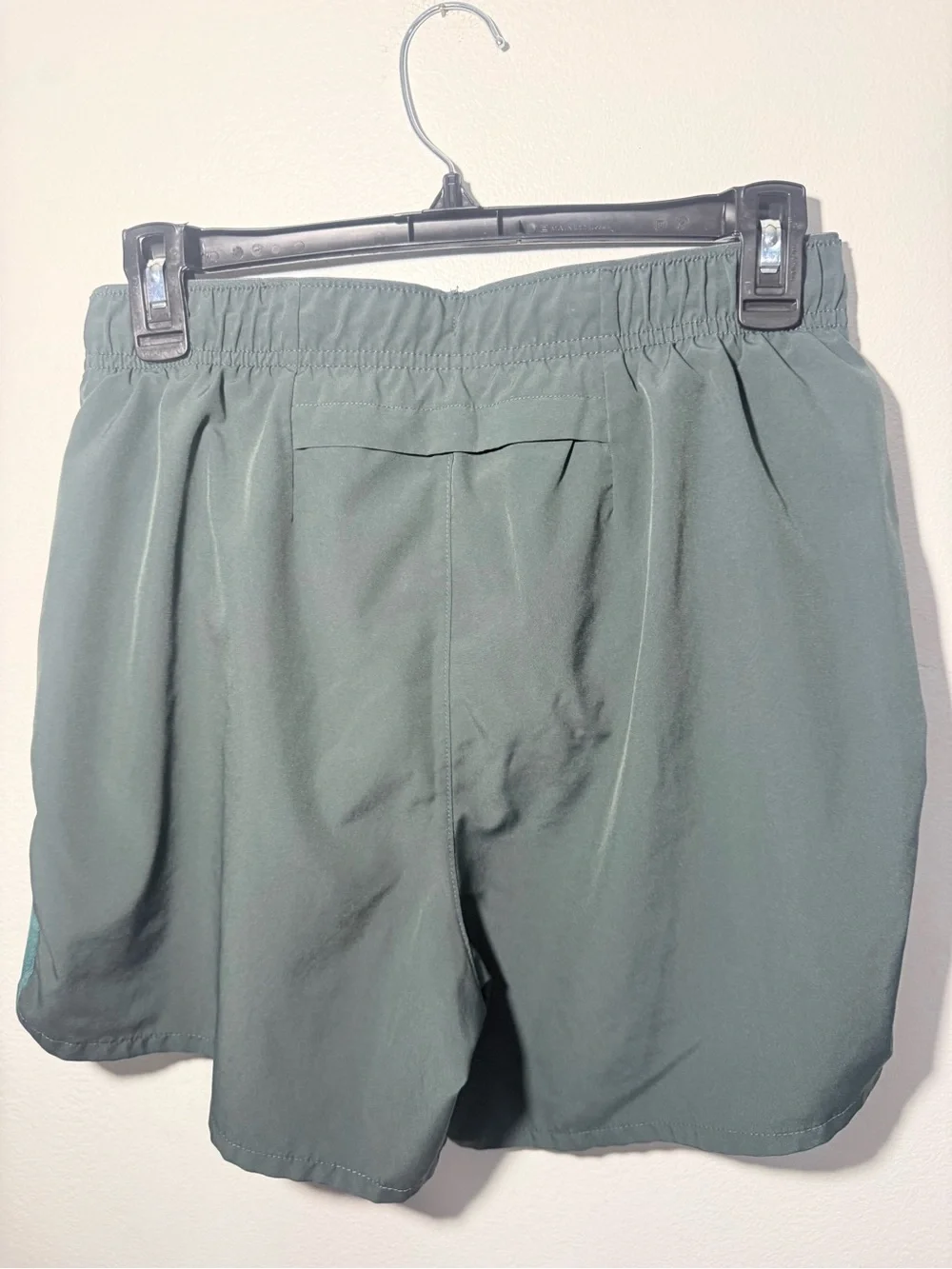 Nike Men's Challenger Athletic 5’ Green Dri-fit Lined Shorts